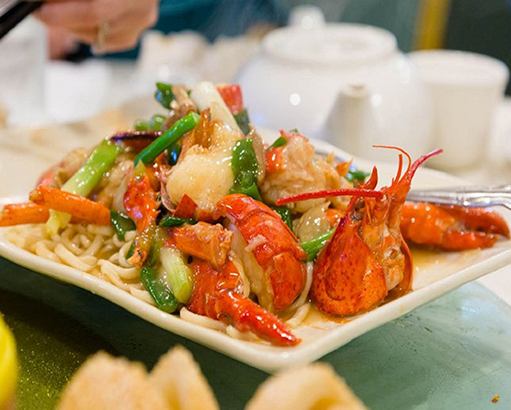 Image: Yee Mein with Lobster (special) 
                 薑蔥龍蝦伊麵 (特價)