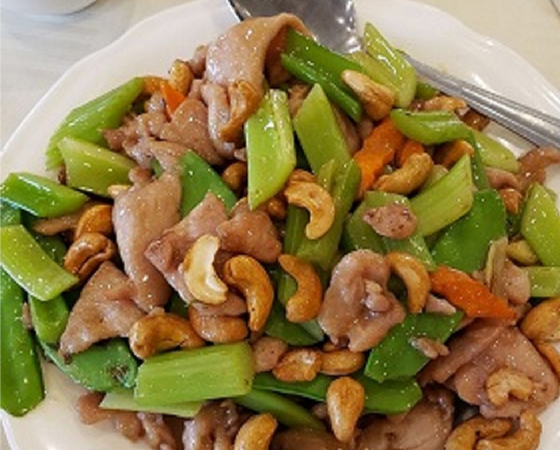 Image: Chicken with Cashew Nuts 
                 腰果雞丁